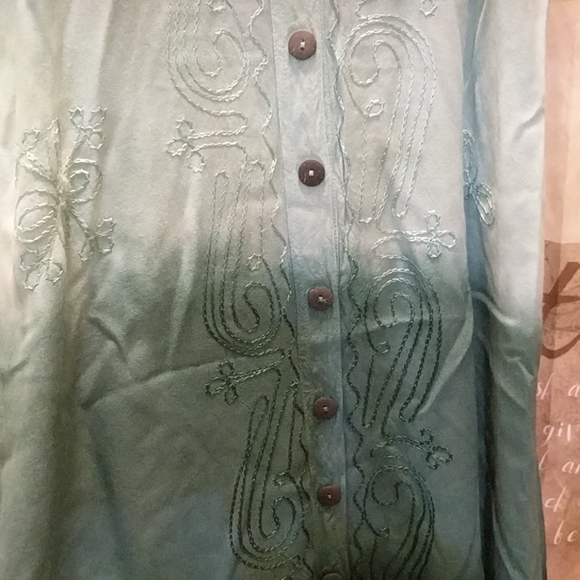 Tunic - Picture 2 of 3